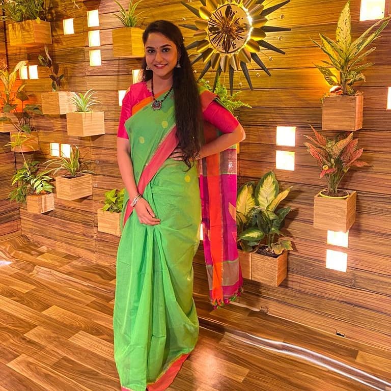 Zee Telugu Tv Anchor Kasi Annapurna In Green Saree Blouse